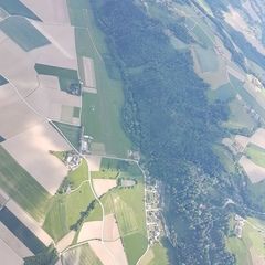Flugwegposition um 14:32:53: Aufgenommen in der Nähe von Gemeinde Hartkirchen, Österreich in 1450 Meter